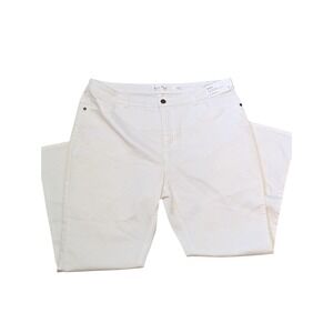 Northern Reflections Women's Petite 18P White‎ Embroidered Pocket Denim Jeans